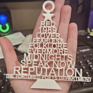 3D printed Swiftmas tree ornament